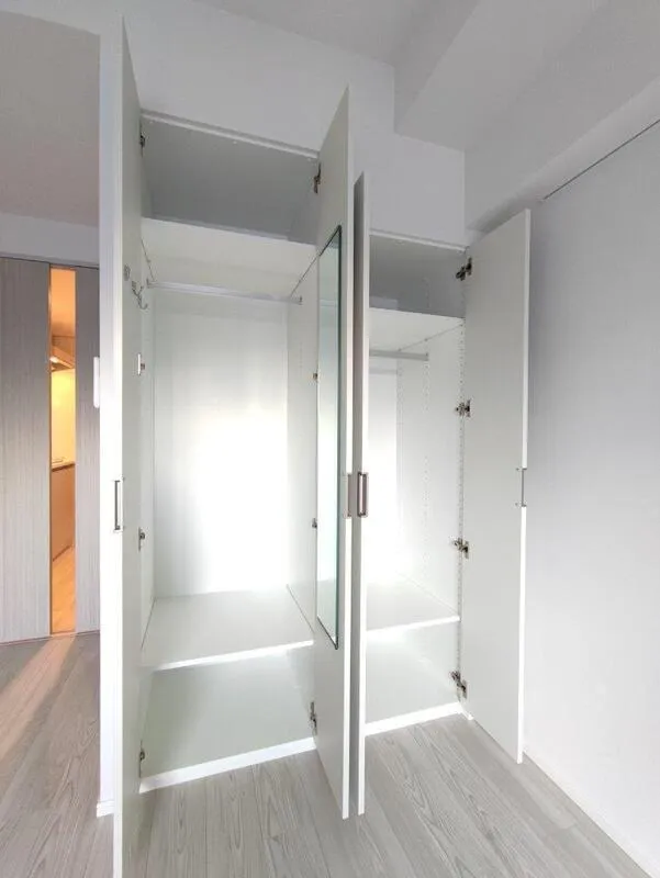 Cross Residence Takadanobaba - Interior - ["Wood", "Flooring", "Floor"]