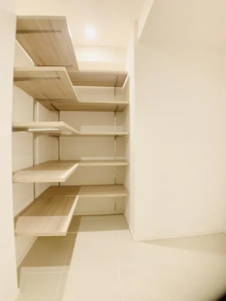 Brillia Ist Shibuya Honmachi - Interior - ["Shelf", "Bookcase", "Shelving"]