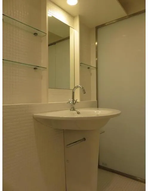 Primal Shinjuku Wakamatsucho - Interior - ["Plumbing fixture", "Bathroom sink", "Architecture"]