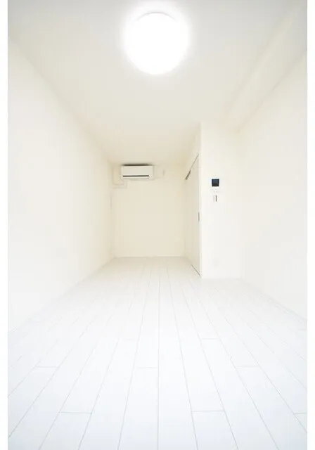 Goodenough Nakano Shinbashi - Interior - ["White", "Flooring", "Ceiling"]