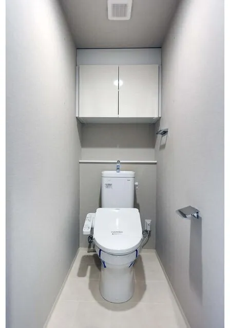 Gran Casa Kiyosumi Shirakawa - Interior - ["Toilet seat", "Toilet", "Plumbing fixture"]