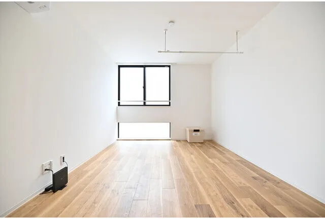 False Class Takadanobaba - Interior - ["Flooring", "Wall", "Floor"]
