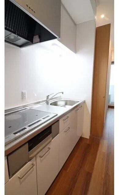 Dougenzaka Square - Interior - ["Cabinetry", "Kitchen sink", "Sink"]
