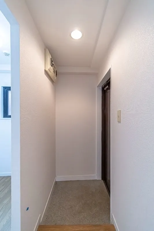Poseidon Patio - Interior - ["Flooring", "Floor", "Wall"]
