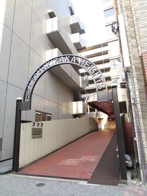 Hongo Ikizaka Heights - Exterior - ["Building", "Fixture", "Wood"]