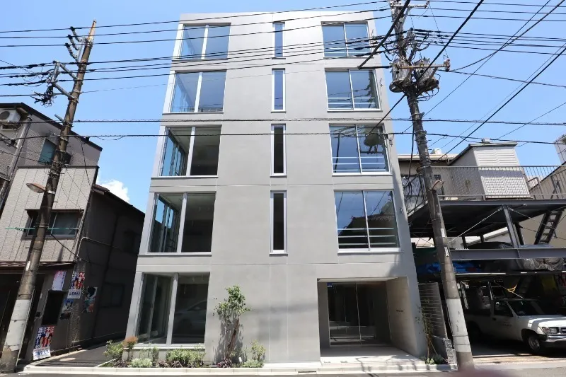 Atrio Flats Kiyosumi Shirakawa - Exterior - ["Overhead power line", "Electrical cable", "Electrical network"]