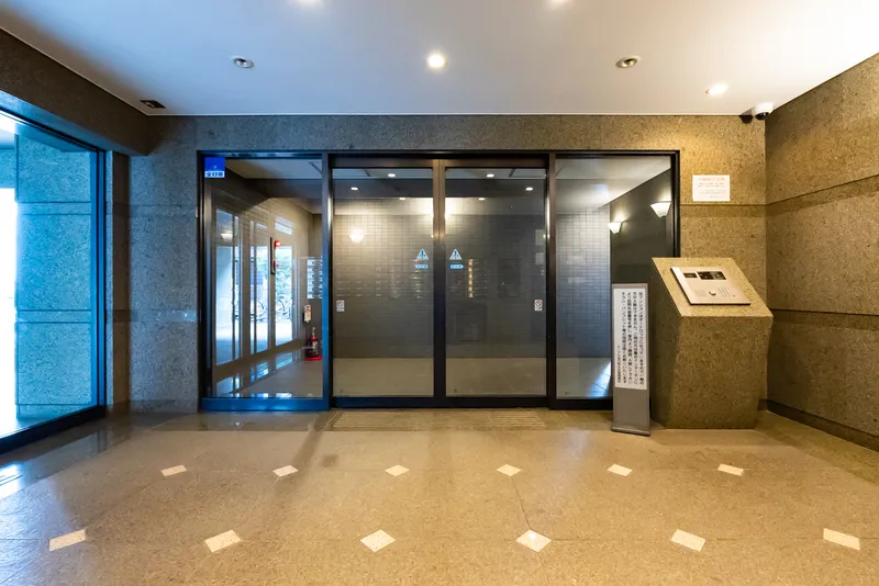 Louvre Shinagawa Nishi-Oi - Exterior - ["Flooring", "Ceiling", "Floor"]