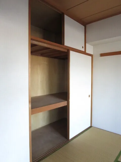 Abrest Nishinippori - Interior - ["Wall", "Wood", "Flooring"]