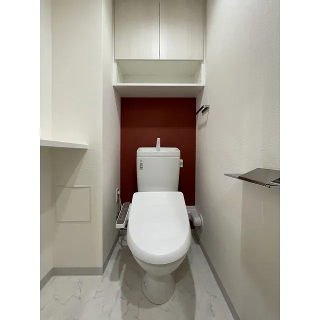 Muple Ikegami - Interior - ["Plumbing fixture", "Toilet seat", "Toilet"]