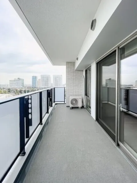 Royal Parks Ariake - Interior - ["Flooring", "Apartment", "Floor"]