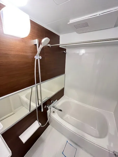 RESIDIA Bunkyo Sengoku - Interior - ["Plumbing fixture", "Bathroom", "Flooring"]
