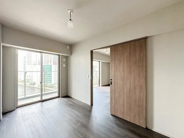 Royal Parks Shinagawa - Interior - ["Flooring", "Wood flooring", "Wood"]