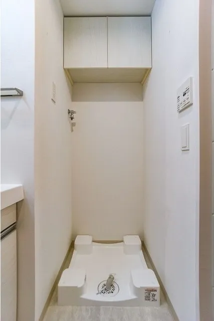 Grand Casa Oji II - Interior - ["Building", "Fixture", "Floor"]