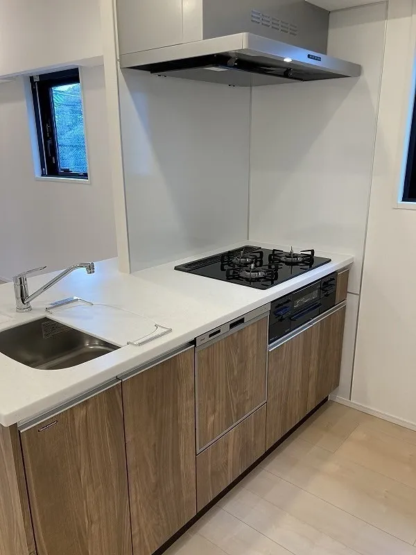 Comfort South Shirokanedai - Interior - ["Cabinetry", "Furniture", "Countertop"]