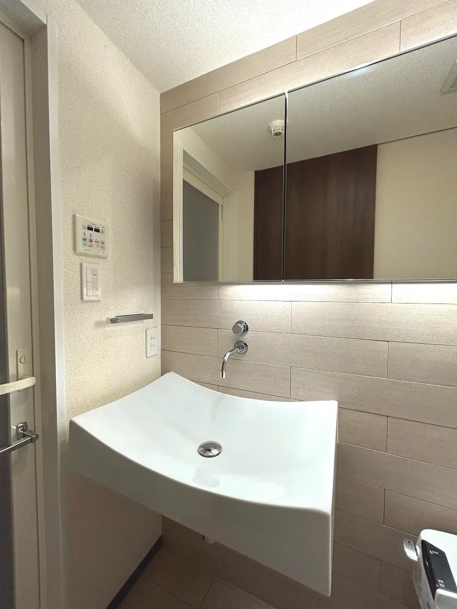 Pratique Kiyosumi Shirakawa - Interior - ["Interior design", "Wall", "Flooring"]