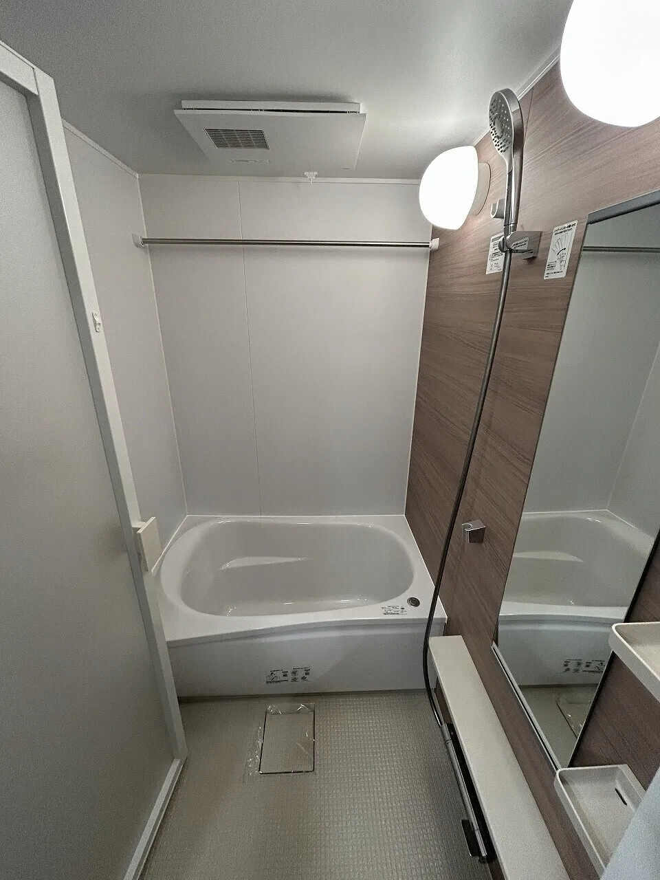 Blanchiesta Kiba - Interior - ["Plumbing fixture", "Floor", "Flooring"]