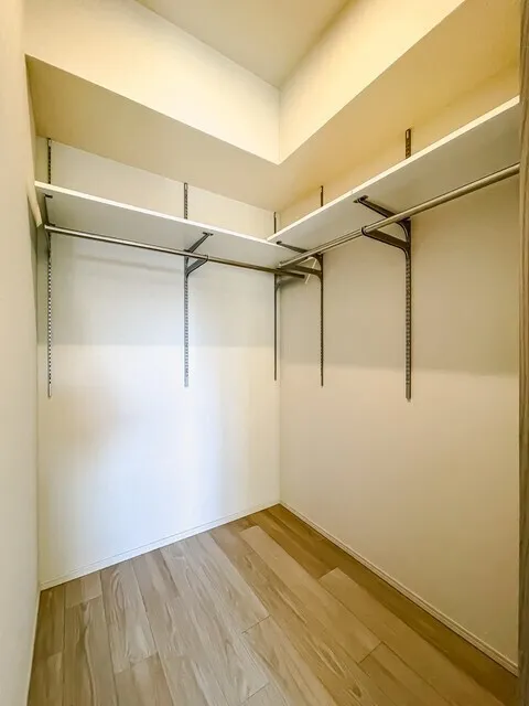 Royal Parks Ariake - Interior - ["Flooring", "Wood", "Floor"]