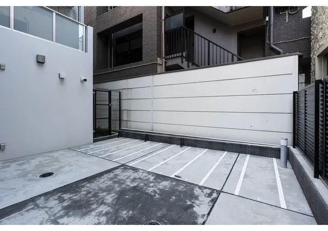 Comforia Liv Shimo-Ochiai - Exterior - ["Composite material", "Grey", "Silver"]