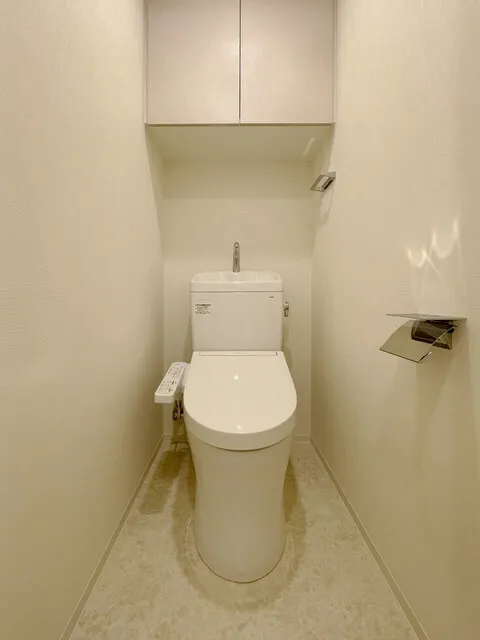 CLK Minamisenju - Interior - ["Toilet seat", "Flooring", "Plumbing fixture"]