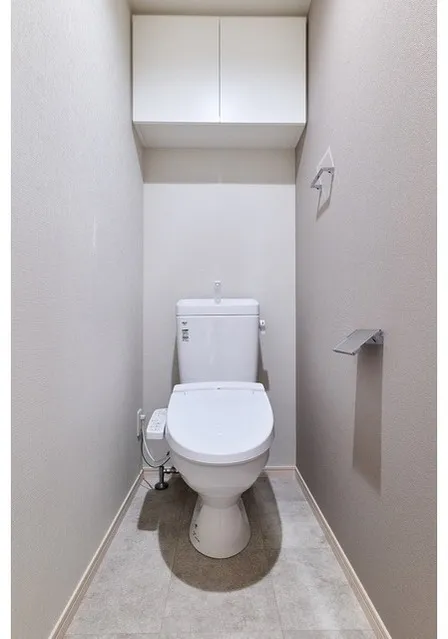 Gran Casa Hikifune II - Interior - ["Toilet seat", "Toilet", "Bathroom"]