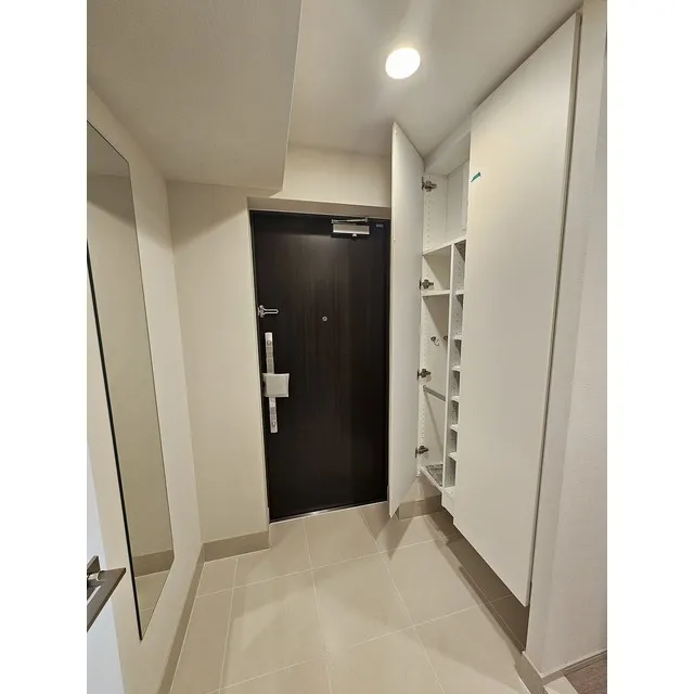 Orchid Residence Shibuya Tomigaya - Interior - ["Building", "Door", "Fixture"]