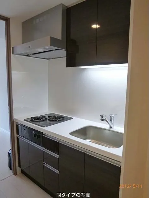 Comforia Ryogoku South - Interior - ["Cabinetry", "Sink", "Tap"]
