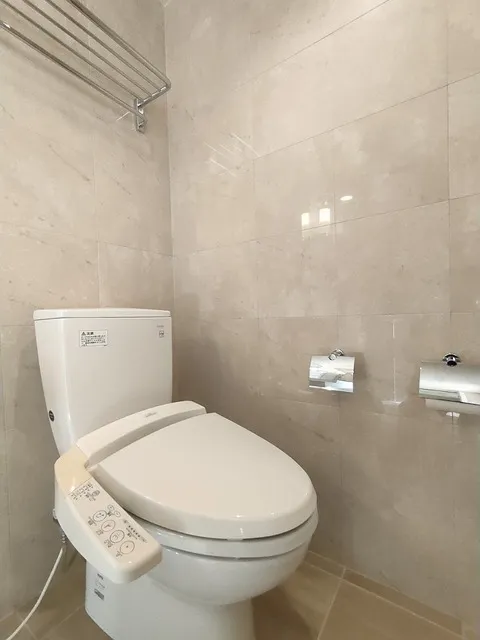 Frontier Residence The Tower Shinagawa - Interior - ["Building", "Toilet seat", "Toilet"]