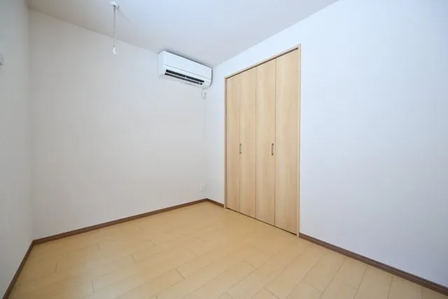 CENTRAL GARDEN RESIDENCE TOKYO - Interior - ["Flooring", "Floor", "Wood"]