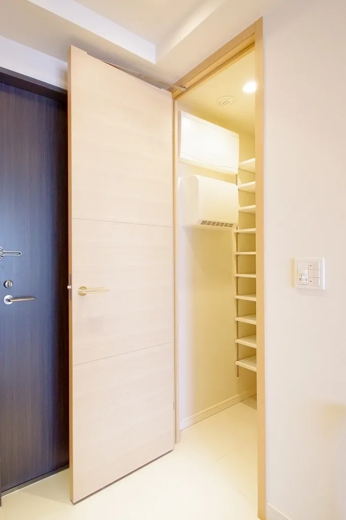 Central Park Tower La Tour Shinjuku - Interior - ["Room", "Property", "Door"]