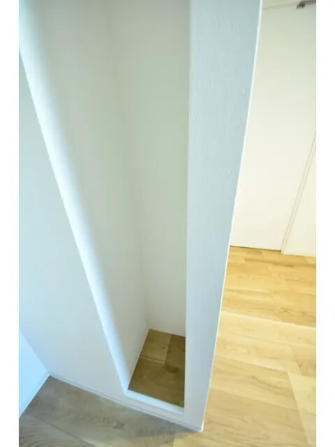 Grand Paseo Yoyogi Uehara - Interior - ["Wood", "Flooring", "Floor"]