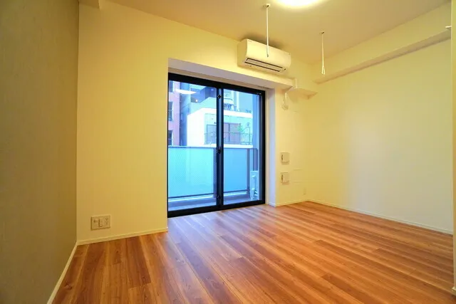 Belle Face Hatchobori West - Interior - ["Fixture", "Wood", "Window"]