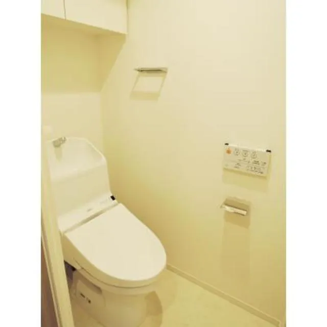 Park Axis Nihonbashi Kabutocho - Interior - ["Property", "Toilet seat", "Bathroom sink"]