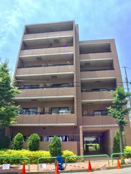 East Court Plain - Exterior - ["Architecture", "Building", "Property"]