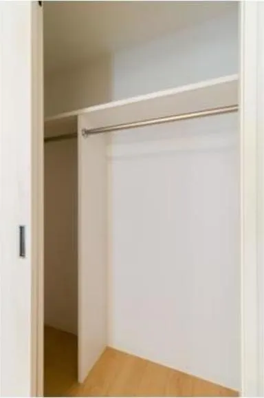 Matsuba - Interior - ["Rectangle", "Wood", "Building"]