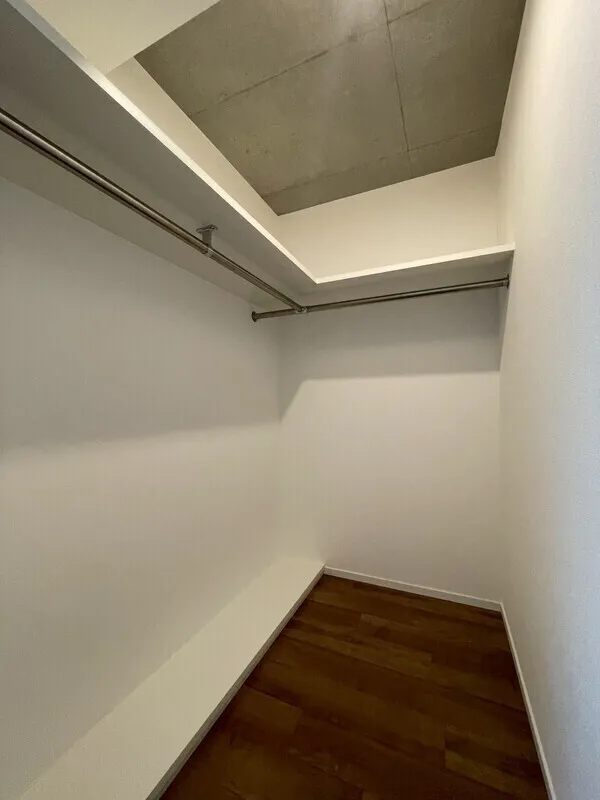 FARE Mejiro - Interior - ["Wall", "Flooring", "Wood"]