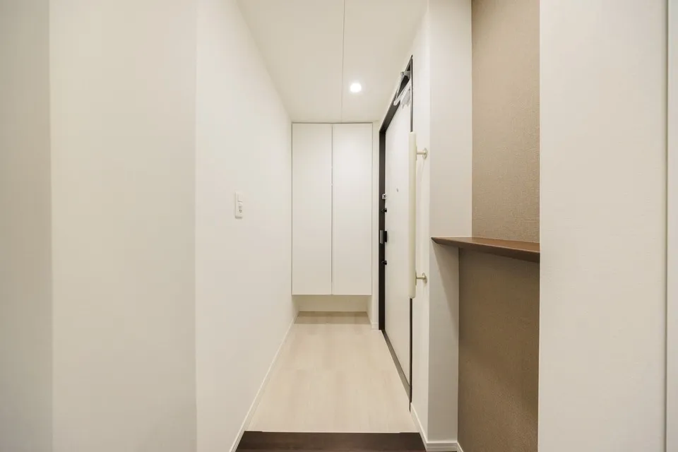 Hmlet Shinjuku Tower - Interior - ["Flooring", "Floor", "Wall"]