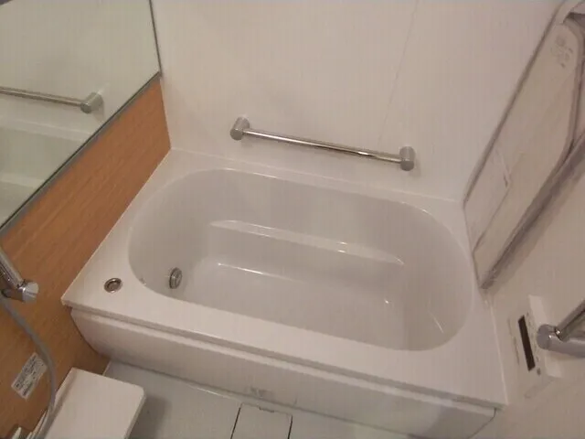 Soalanome Himonya - Interior - ["Brown", "Tap", "Plumbing fixture"]