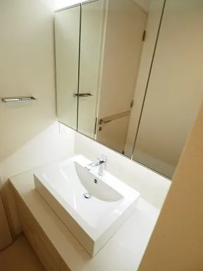 Residia Meguro Ⅳ - Interior - ["Mirror", "Brown", "Tap"]