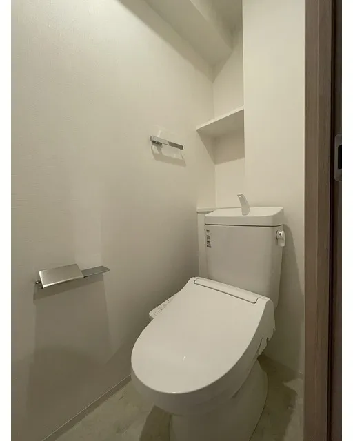 Clarity Ueno Inaricho - Interior - ["Toilet seat", "Plumbing fixture", "Toilet"]