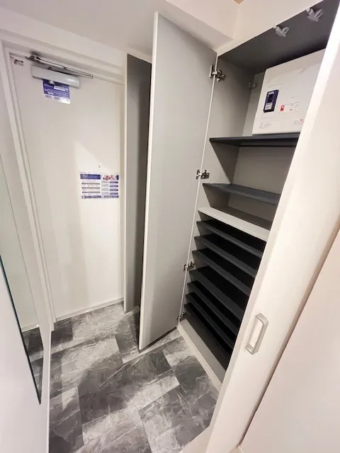 Residia Minamisenju - Interior - ["Wood", "Flooring", "Floor"]
