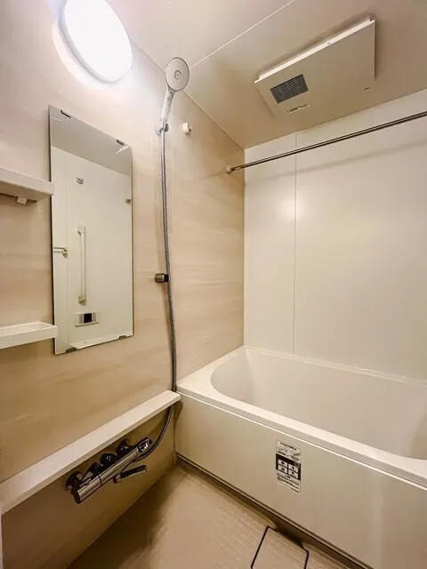 Brookside Residence Kiba - Interior - ["Flooring", "Floor", "Plumbing fixture"]