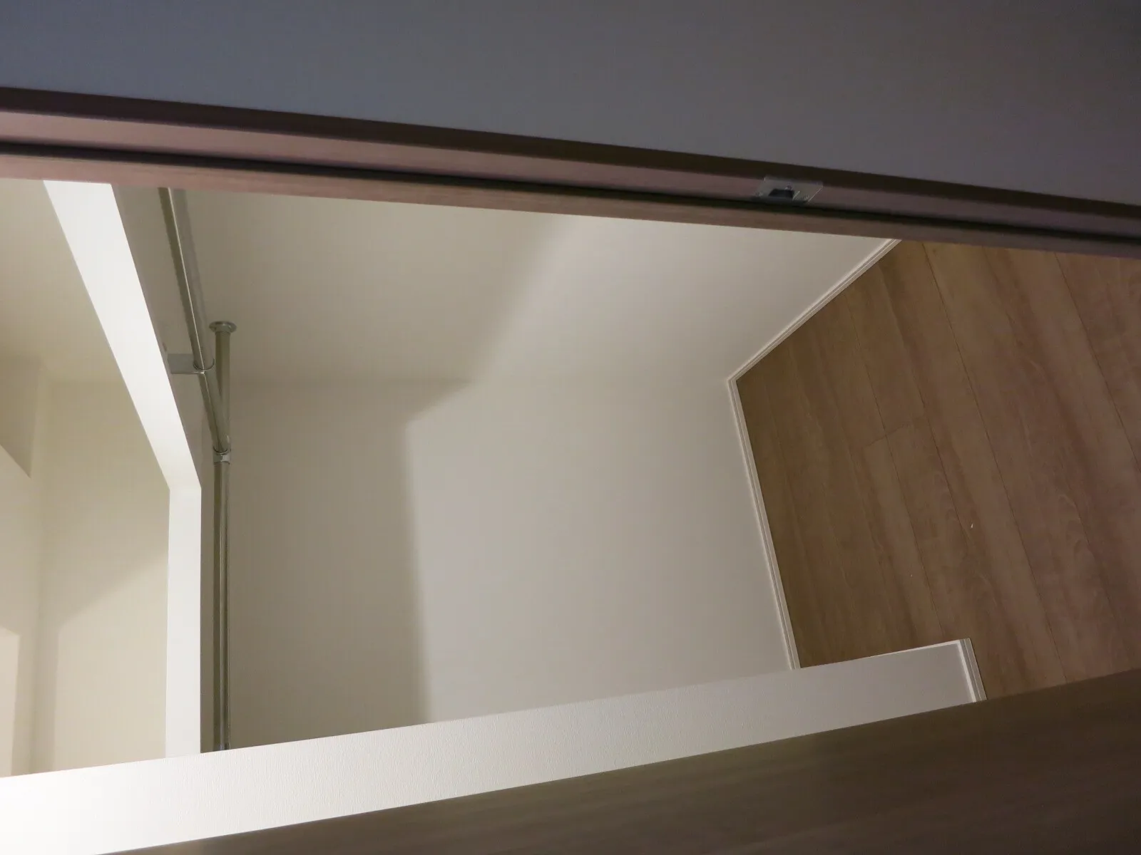 Primal Nishi Kamata - Interior - ["Wood", "Shade", "Rectangle"]
