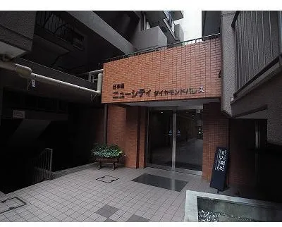 Nihonbashi New City Diamond Palace - Exterior - ["Brutalist architecture"]