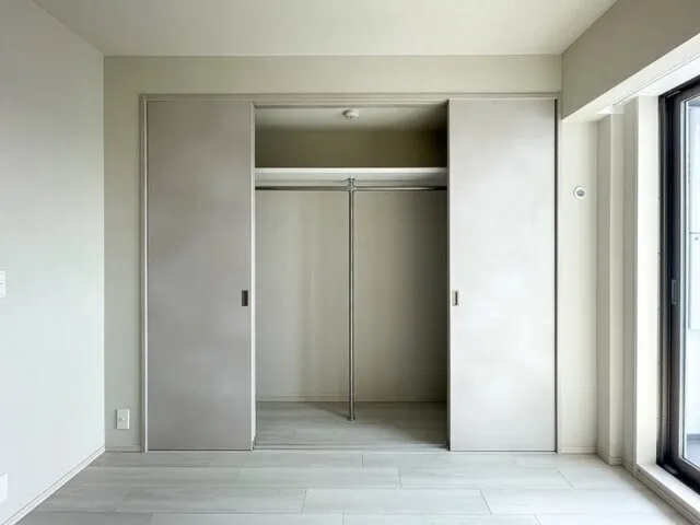 Royal Parks Ariake - Interior - ["Wood", "Flooring", "Floor"]
