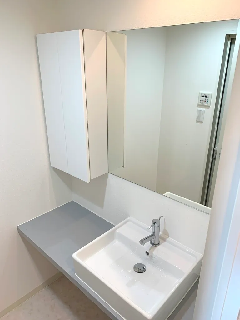 Primal Sasazuka - Interior - ["Tap", "Plumbing fixture", "Automotive design"]