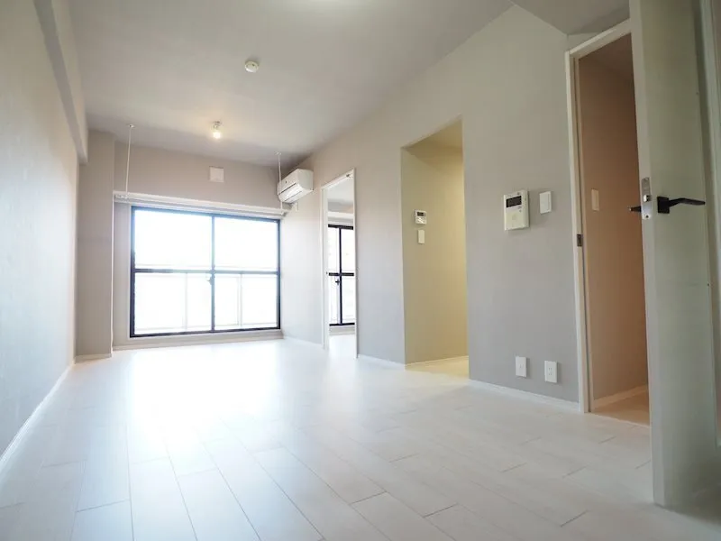 Residia Shibaura - Interior - ["Flooring", "Floor", "Ceiling"]