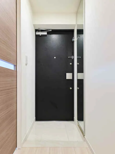 La Class Akabane - Interior - ["Wall", "Flooring", "Wood"]