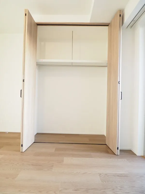 Residia Tower Kamiikebukuro (Tower Building) - Interior - ["Flooring", "Wood", "Floor"]