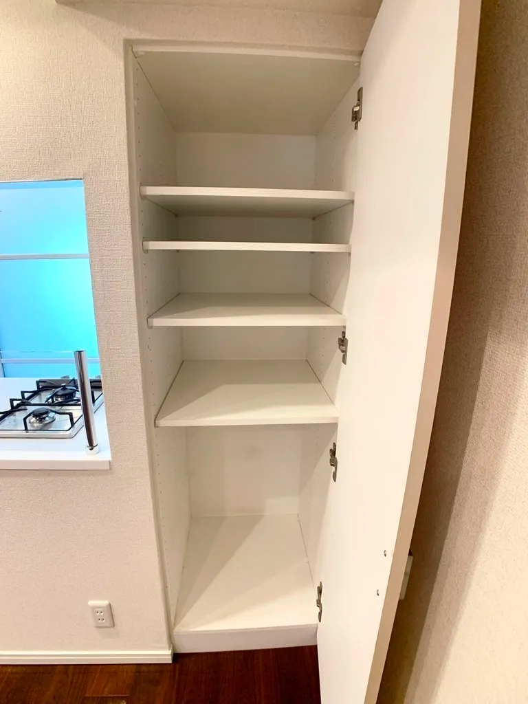 Belle Face Hongo Yumicho - Interior - ["Shelf", "Shelving", "Wood"]
