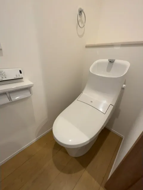 Kolet Sumida Tachibana #05 - Interior - ["Toilet seat", "Plumbing fixture", "Toilet"]